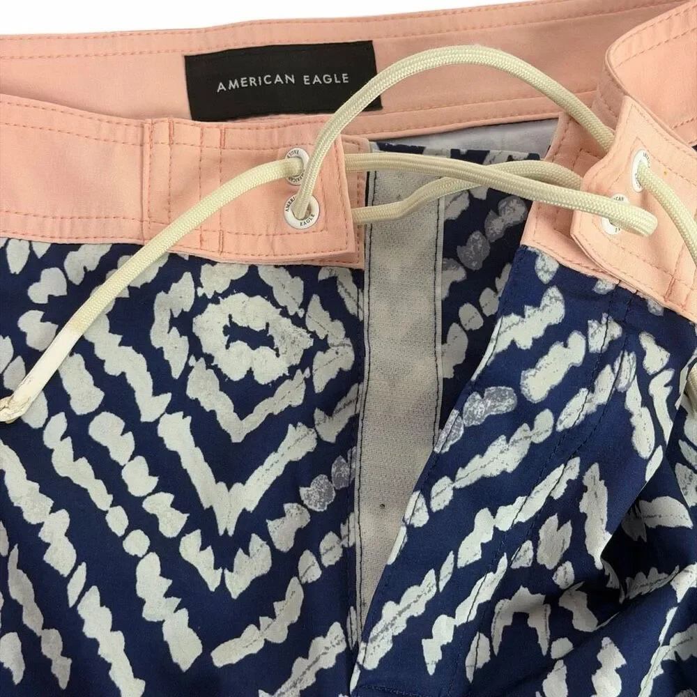 American Eagle Board Shorts size Large Blue